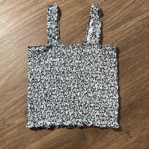 Old Navy Tops - NWOT Old Navy Women’s Smocked Crop Fitted Small Blue White Spring Summer top